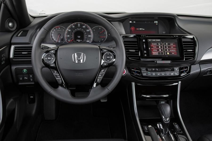  Honda Accord Touring Coupe 2016 года  (фото 26 из 32)